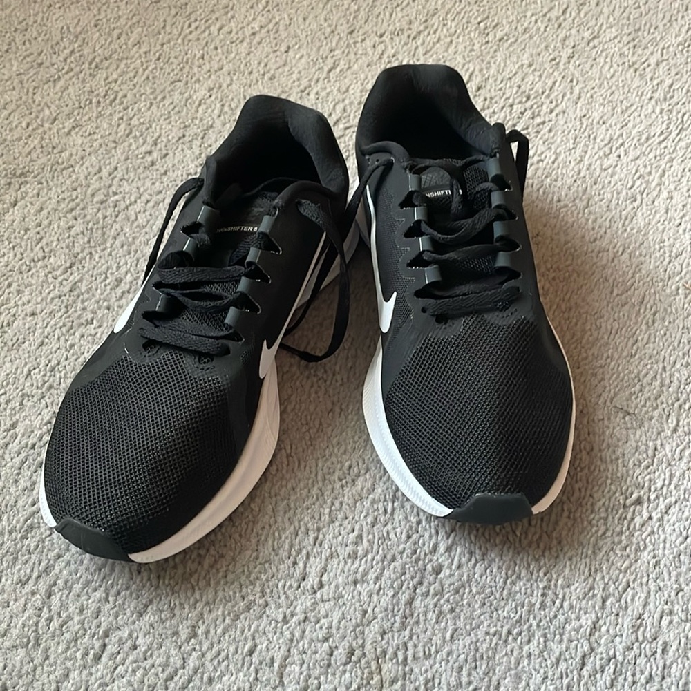 Women’s Nike Downshifter 8 Sneakers
